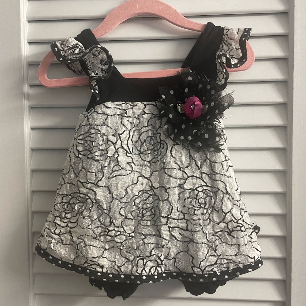 Cach Cach Ruffled Romper w/Raw Edged Accent Flower, Size 3 Months
